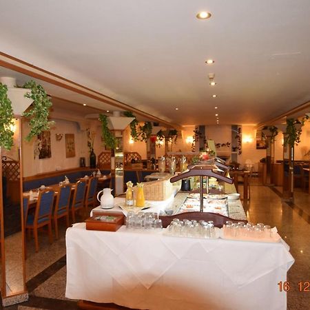Hotel Zur Rebe Hochheim am Main Esterno foto