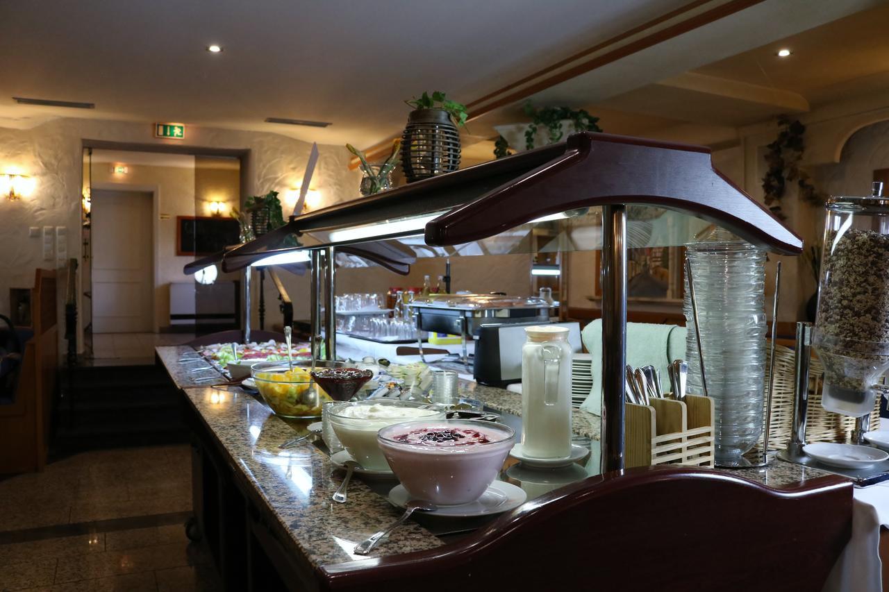 Hotel Zur Rebe Hochheim am Main Esterno foto