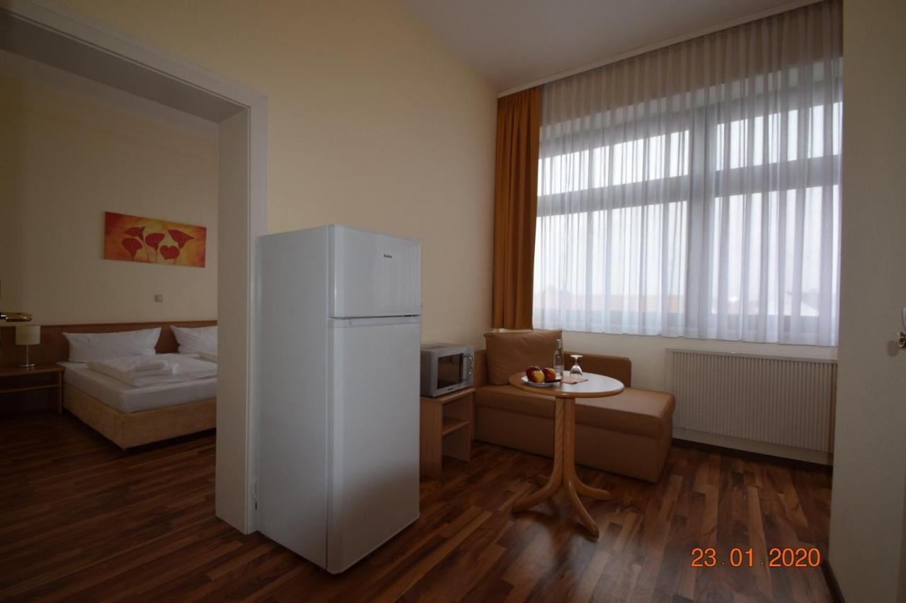 Hotel Zur Rebe Hochheim am Main Esterno foto